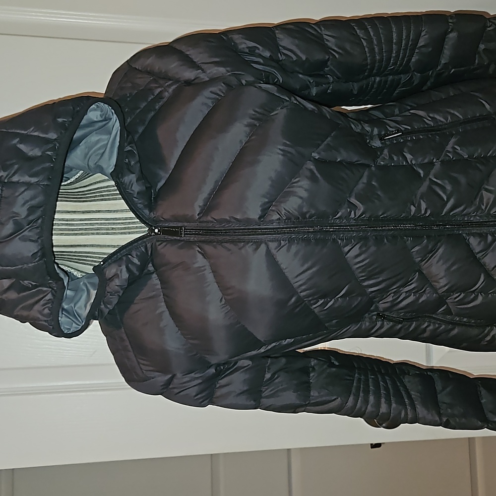 Bcbg Generation Ultra Lightweight Packable Down F… - image 3